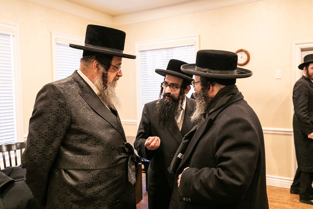 כך קיבלו חסידי סאטמר את 23 התקנות החדשות