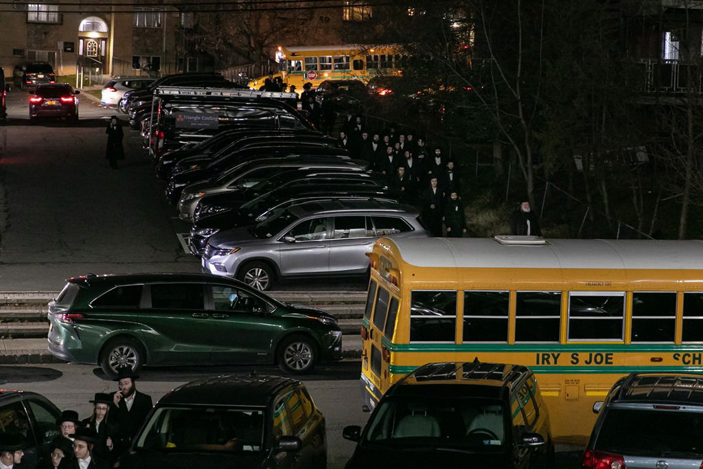 כך קיבלו חסידי סאטמר את 23 התקנות החדשות