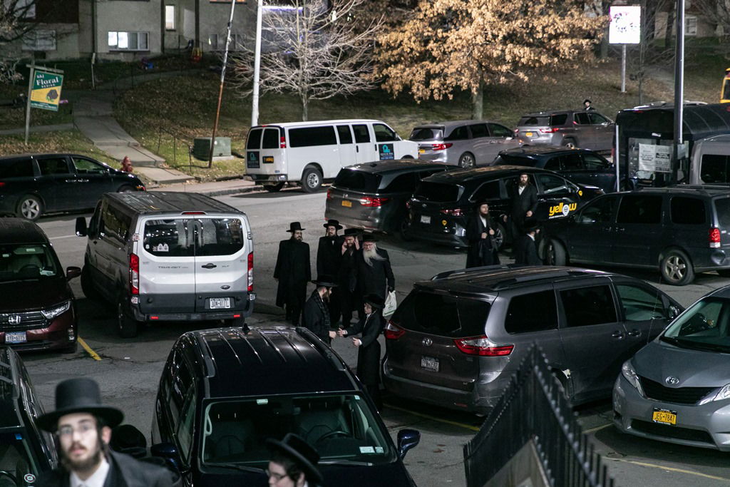 כך קיבלו חסידי סאטמר את 23 התקנות החדשות