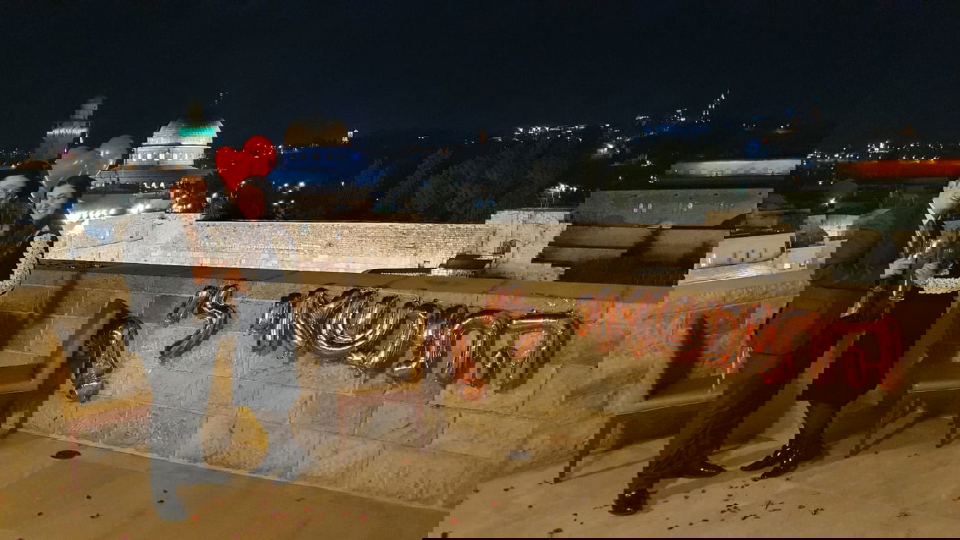 שיהיה במזל. בני הזוג הטרי