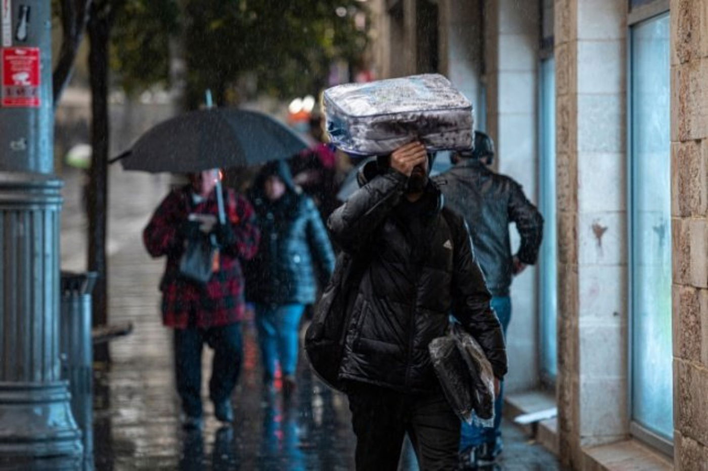 מזג אוויר סוער בירושלים. אילוסטרציה