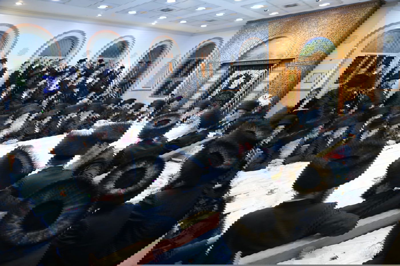 האדמו"ר מסטראפקוב שבת בבני ברק; צפו