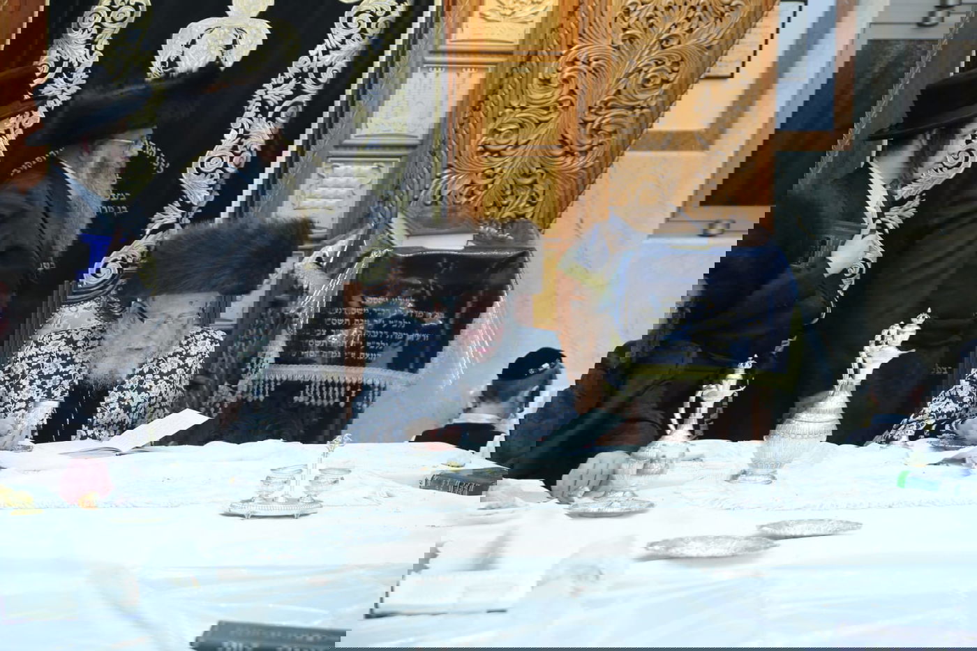 האדמו"ר מסטראפקוב שבת בבני ברק; צפו