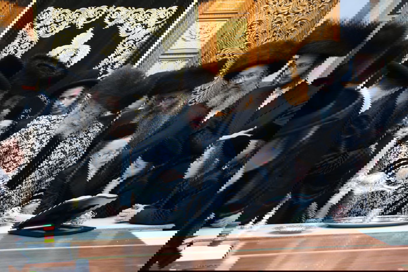 האדמו"ר מסטראפקוב שבת בבני ברק; צפו