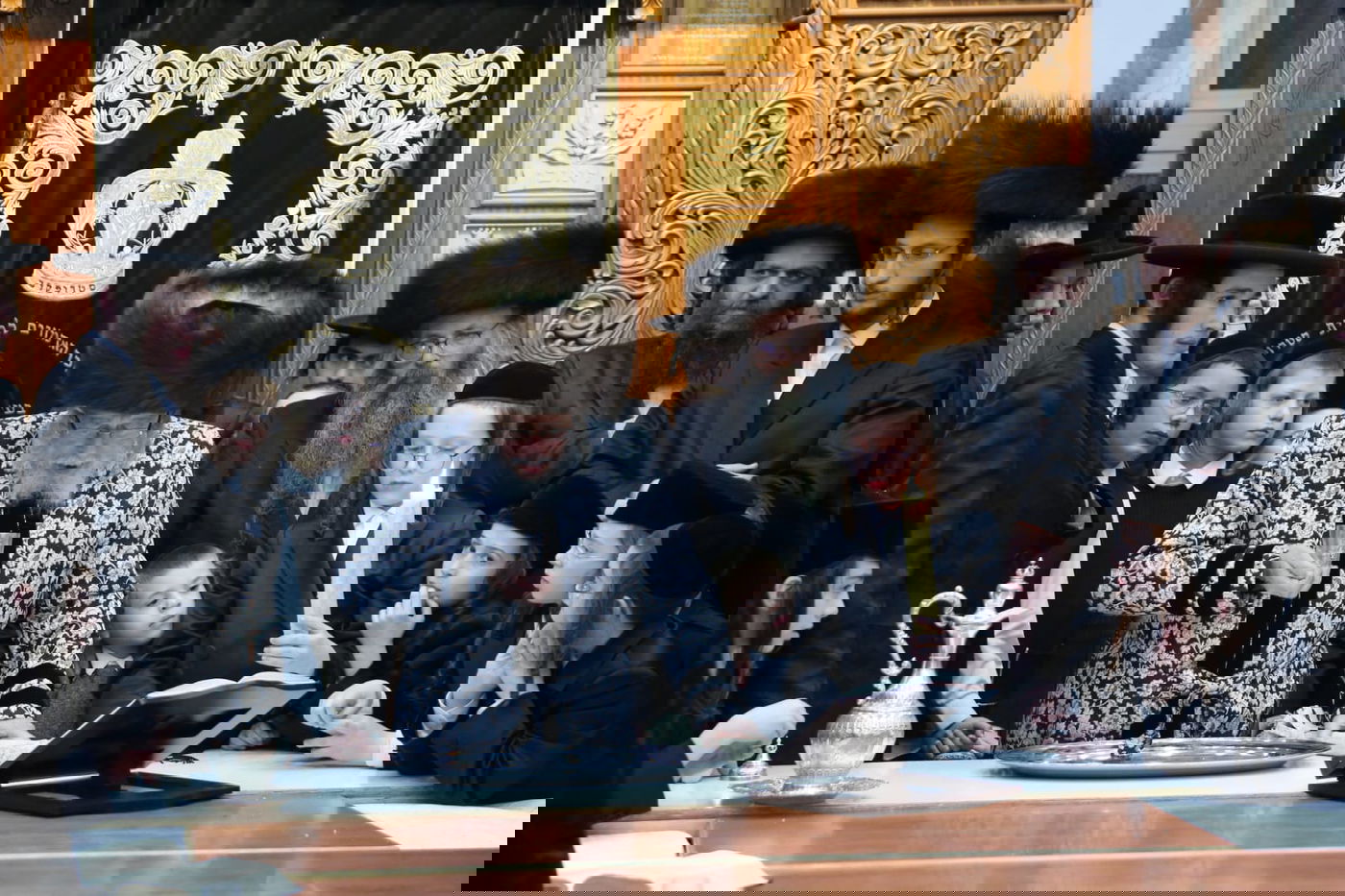 האדמו"ר מסטראפקוב שבת בבני ברק; צפו