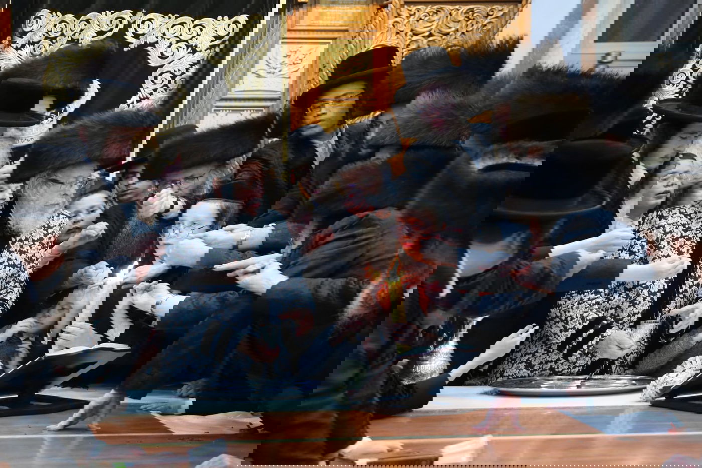 האדמו"ר מסטראפקוב שבת בבני ברק; צפו