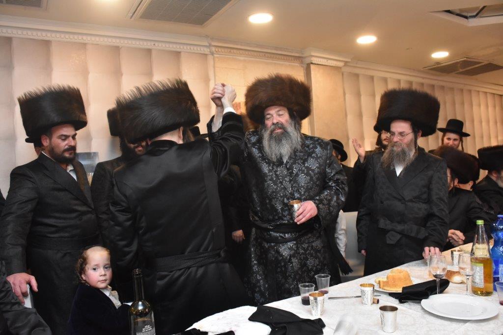 שמחת החתונה בחצרות בישטנא - זוועהיל - שאץ - מעליץ