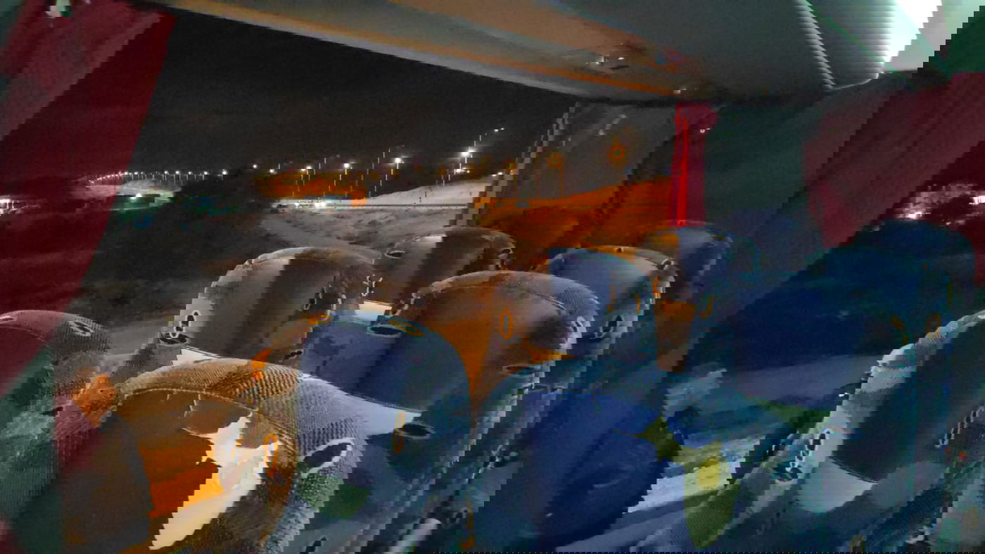 חשד: שתי ילדות נפלו מחלון אוטובוס ונפצעו