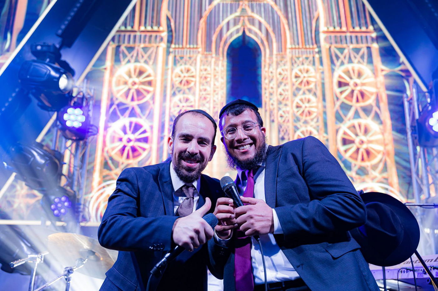 חגיגת הבר-מצווה לנער שאביו נפטר מהנגיף