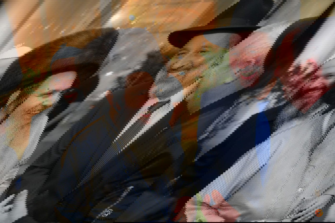 הרב הרוש חיתן נכד, רבנים פוליטיקאים וידוענים הופיעו