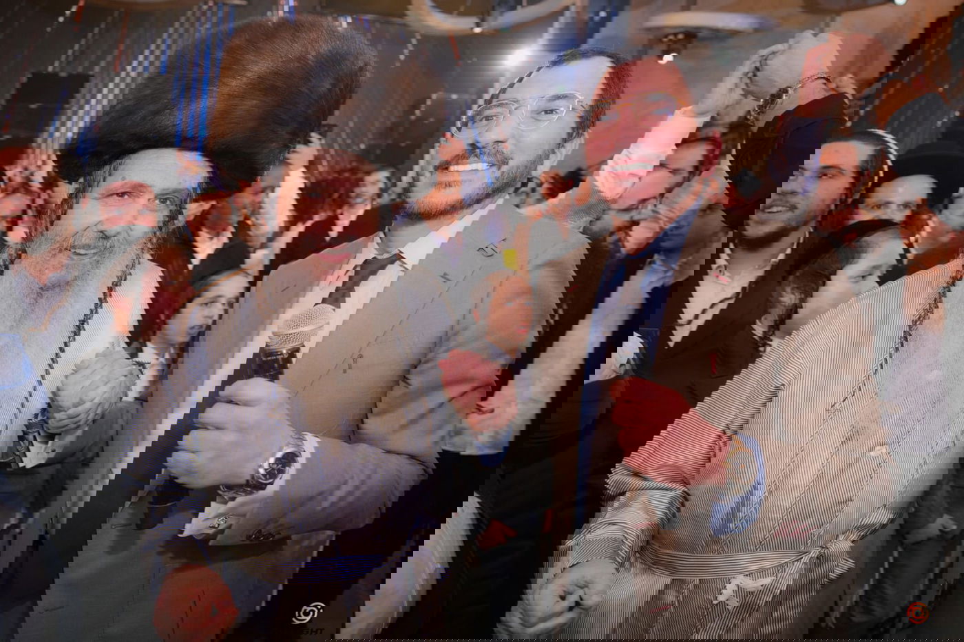 הרב הרוש חיתן נכד, רבנים פוליטיקאים וידוענים הופיעו