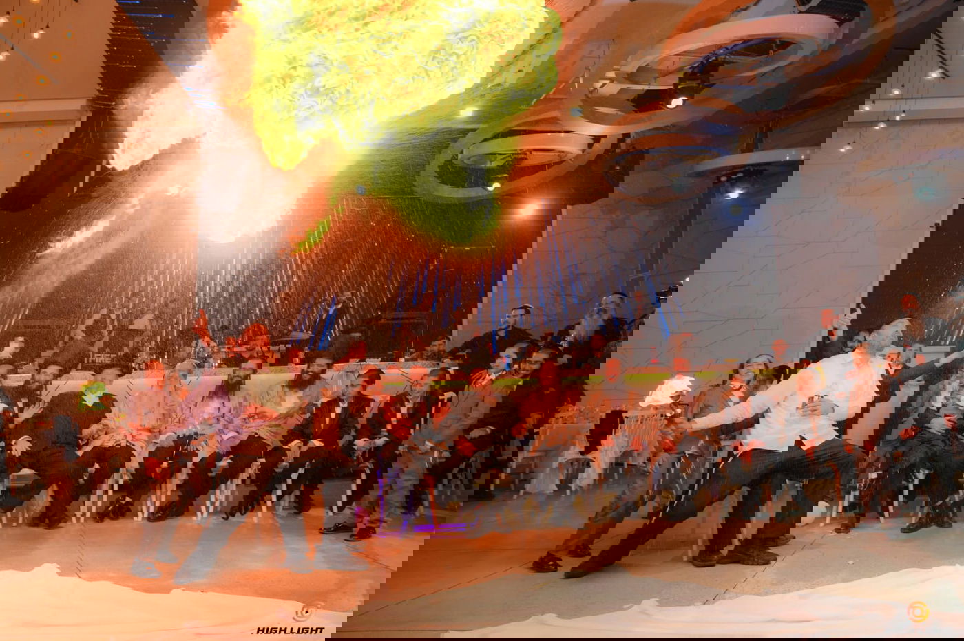 הרב הרוש חיתן נכד, רבנים פוליטיקאים וידוענים הופיעו