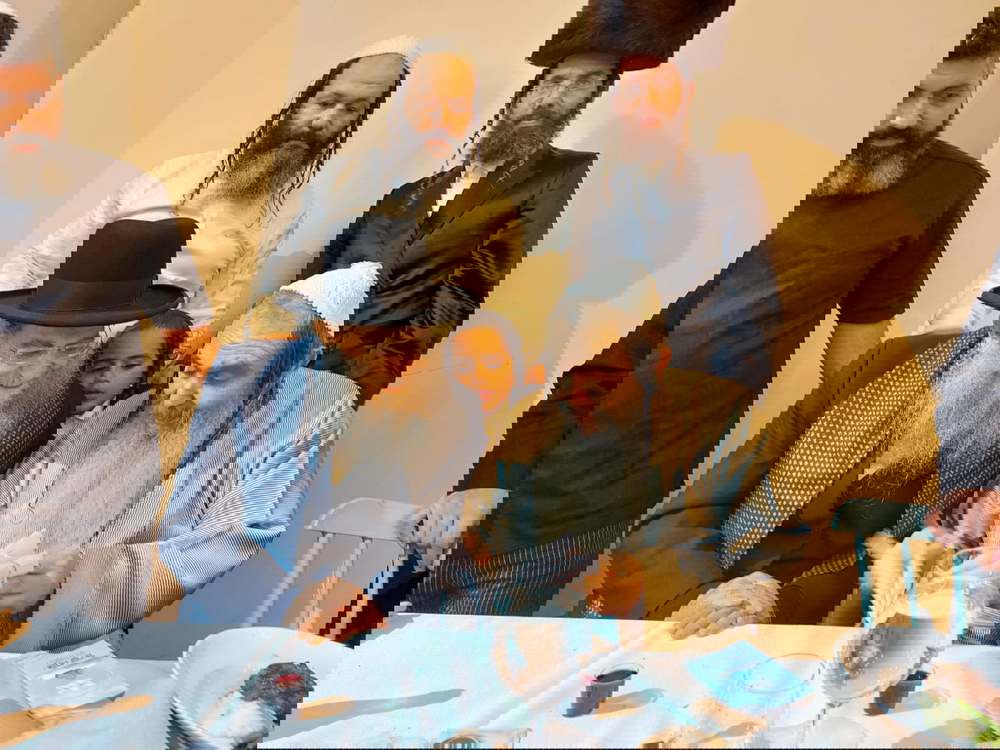 הרב הרוש חיתן נכד, רבנים פוליטיקאים וידוענים הופיעו