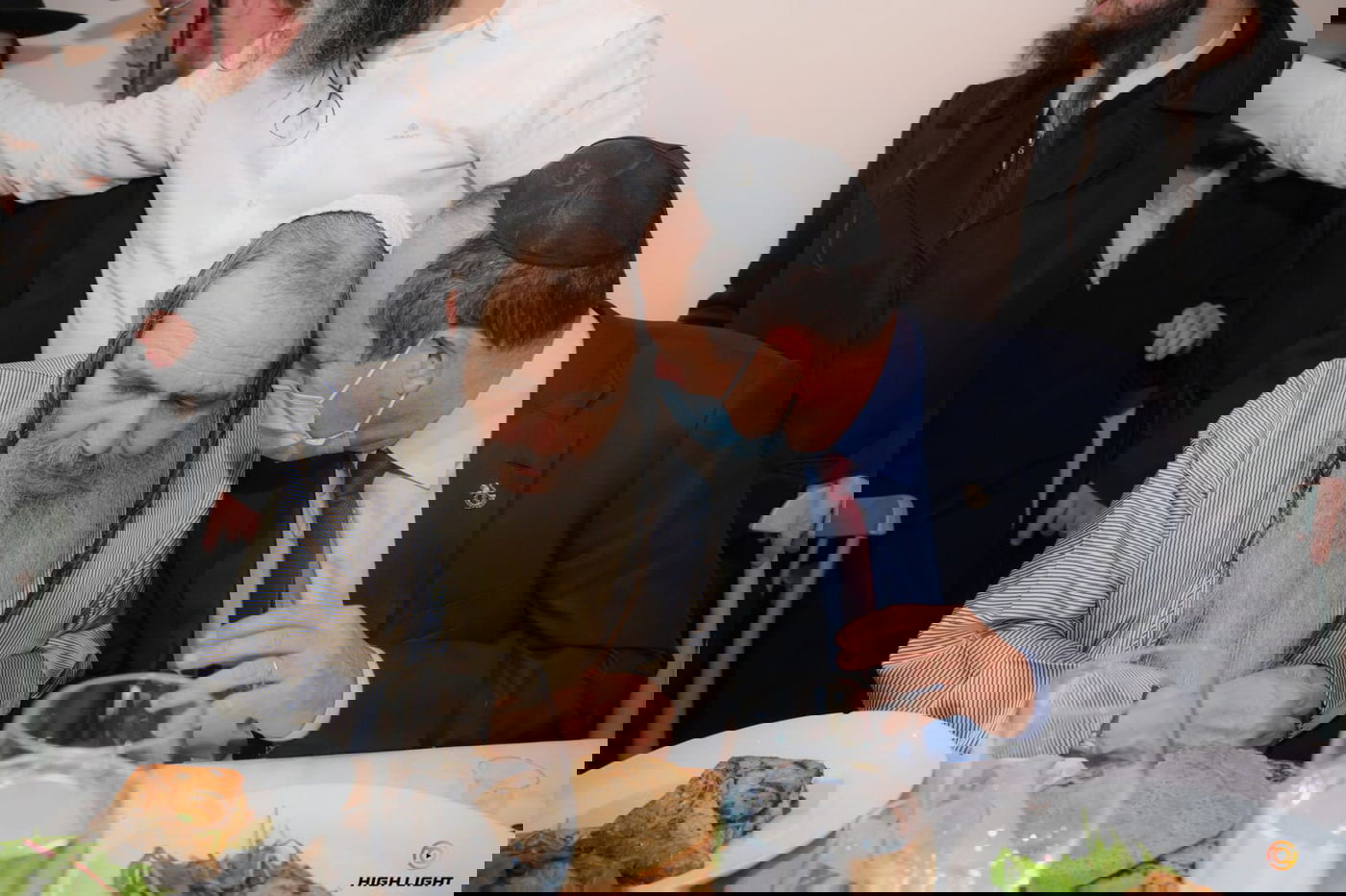 הרב הרוש חיתן נכד, רבנים פוליטיקאים וידוענים הופיעו