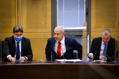 נתניהו עם אקוניס ולוין