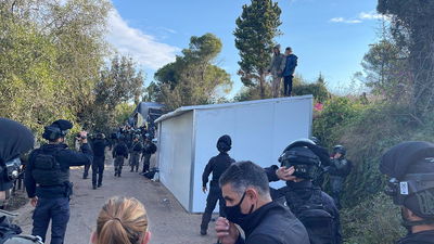 המתיישבים זועמים: המשטרה שיקרה שוב, הבתים ישנים