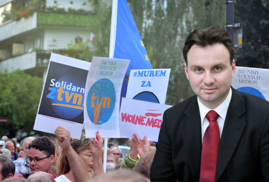 הפגנה נגד 'חוק התקשורת' בפולין