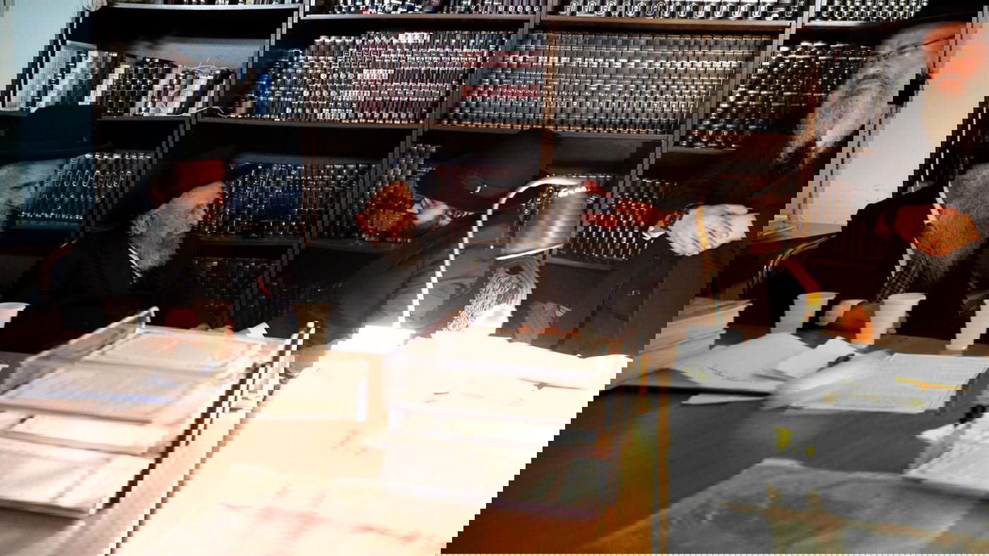 חבר המועצת בביקור במעונו של ה'ינוקא'