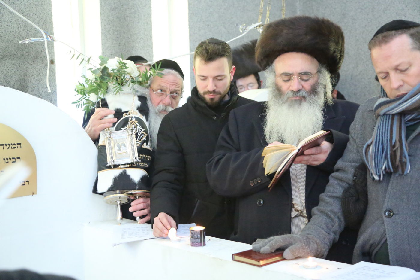 משפחות נפגעי אסון מירון הכניסו ס"ת באוקראינה