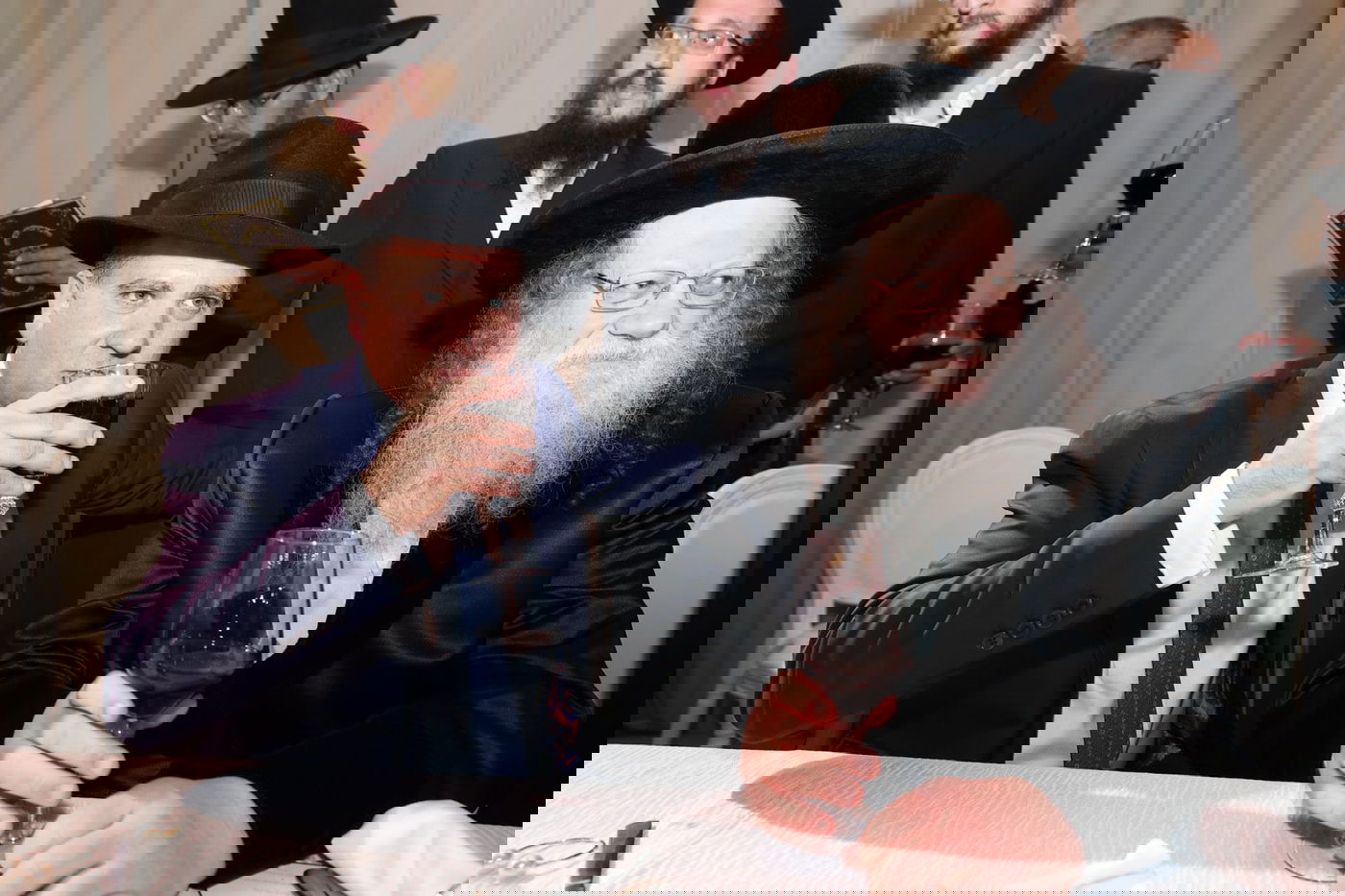 בן הרב התחתן עם בתו של יו"ר זק"א • צפו