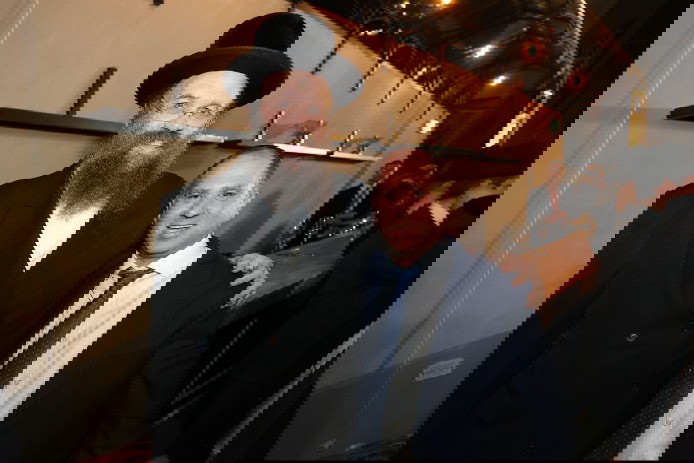 בן הרב התחתן עם בתו של יו"ר זק"א • צפו