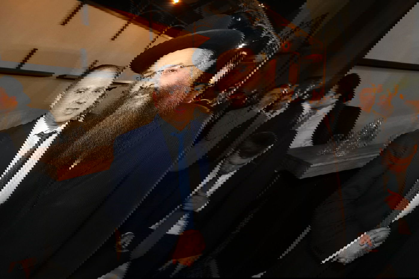 בן הרב התחתן עם בתו של יו"ר זק"א • צפו