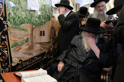 בתפילה בקבר רחל