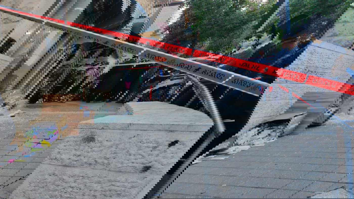 המאבק נגד חנויות הפלאפונים עולה מדרגה