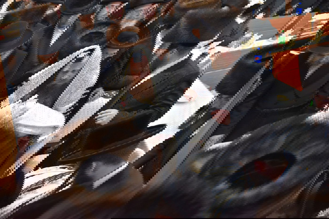 האדמו"ר ממיאלען בשמחת הברית לבנו