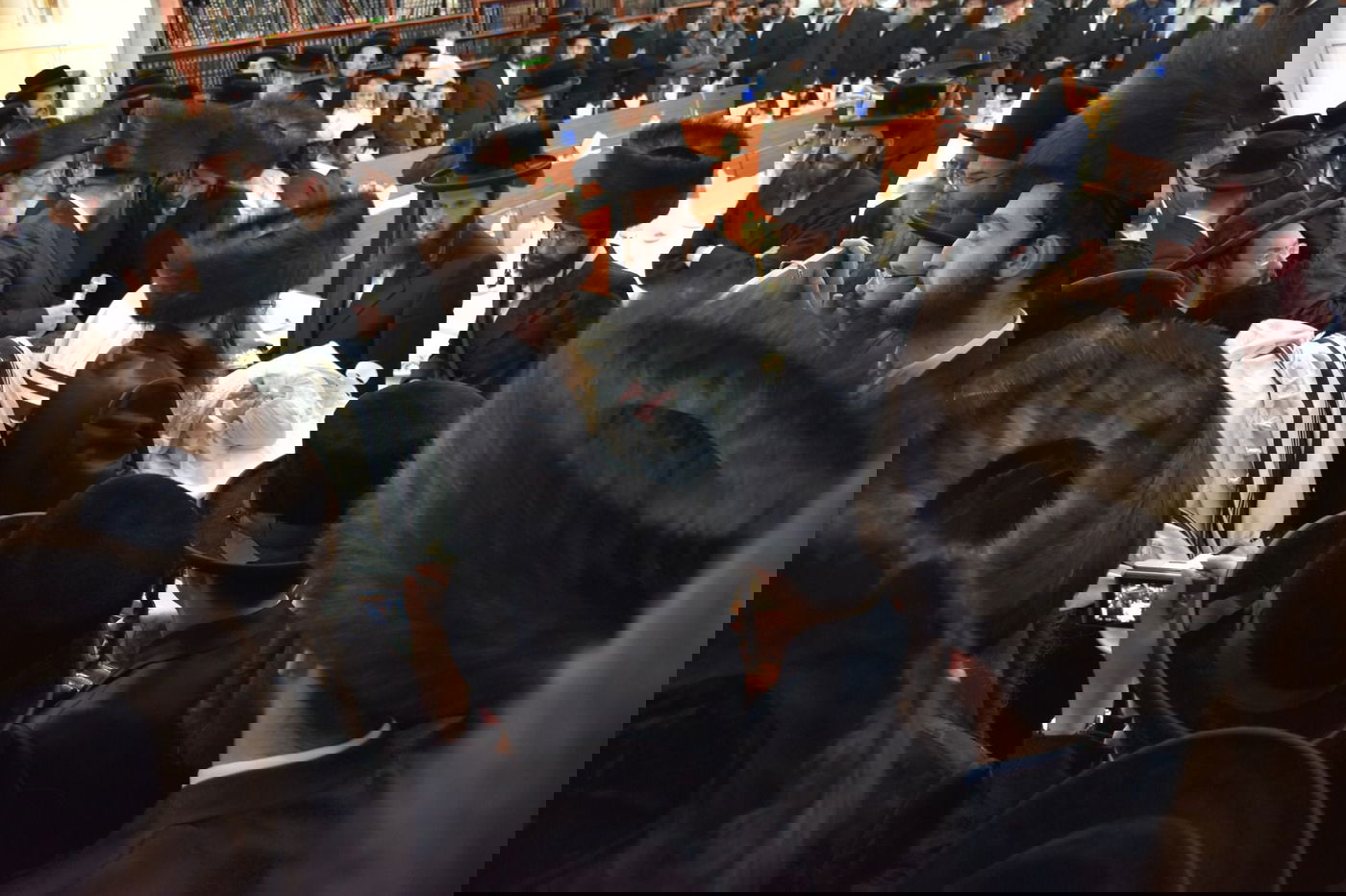 האדמו"ר ממיאלען בשמחת הברית לבנו