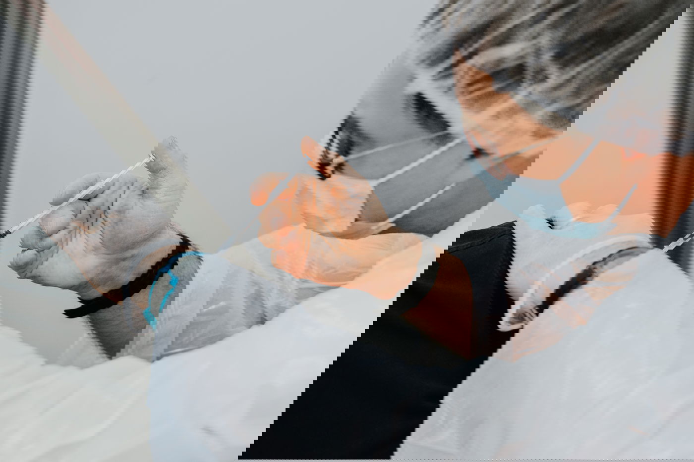 החיסון נגד קורונה; זה מה שהוא עושה לגוף שלנו