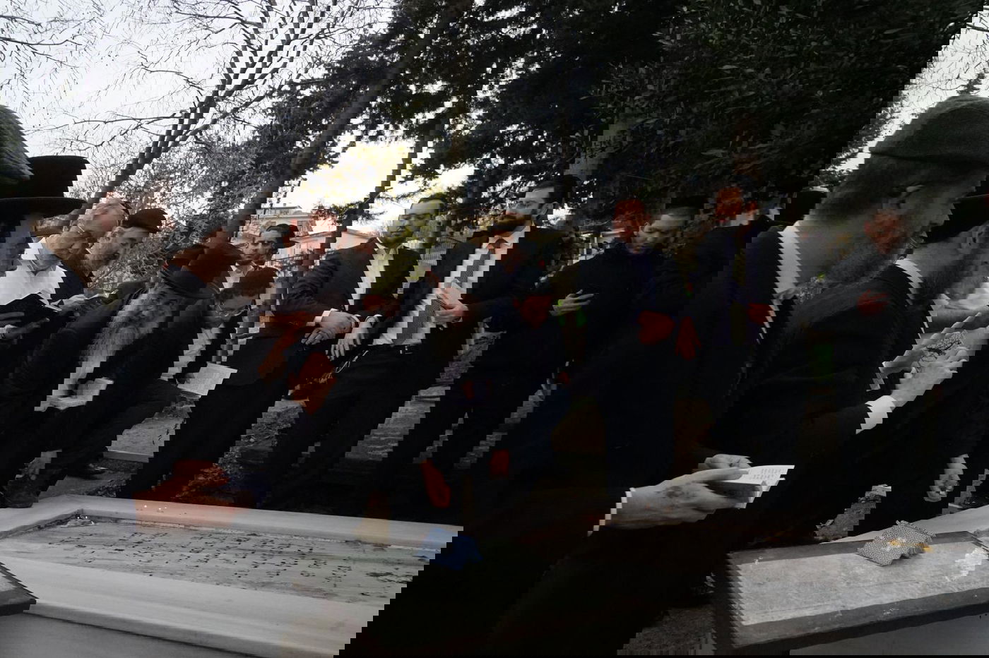 עשרות הגיעו להילולת בעל 'סמיכת חכמים'