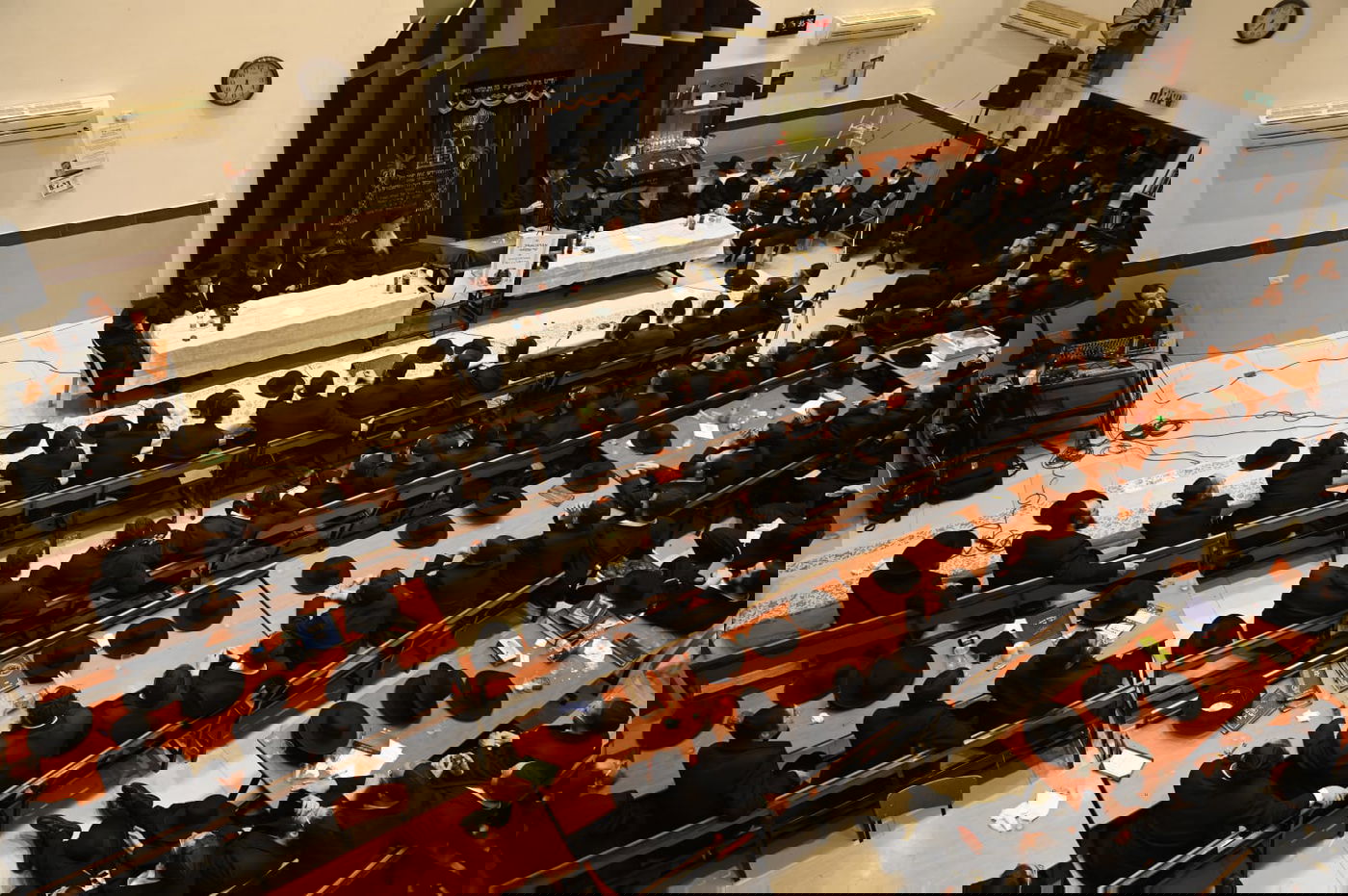 הגר"ד לאו נשא שיעור תורה בכולל גור בערד