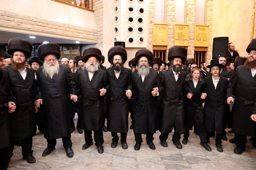 שני ספרי תורה הוכנסו לבית המדרש 'ברסלב' בצפת