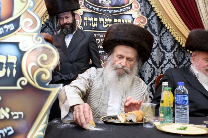 שני ספרי תורה הוכנסו לבית המדרש 'ברסלב' בצפת