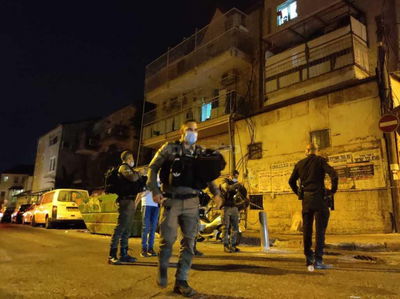 שוטרים במאה שערים. אילוסטרציה