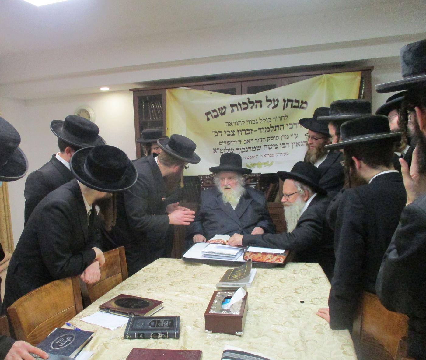 אברכי 'דרכי התלמוד' נבחנו בבית הראב"ד הגר"מ שטרנבוך