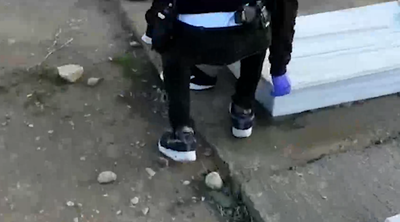 הבלשים איתרו אמצעי לחימה - בתוך קברים