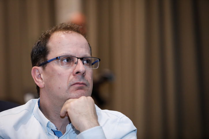 רז נזרי, אחד מן המועמדים