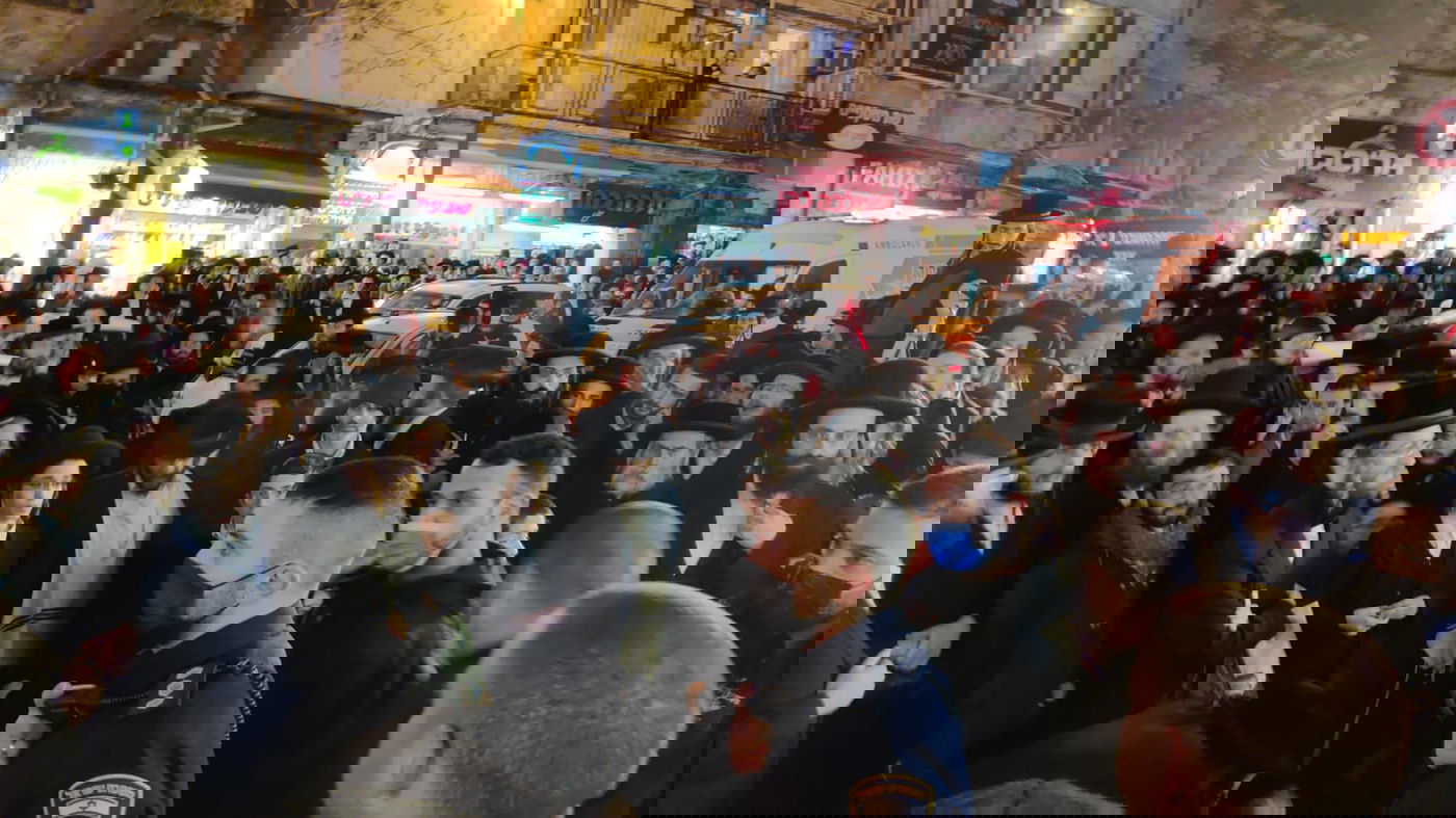 הגאב"ד הורה לצאת לרחובות: אלימות והתפרעויות חריגות