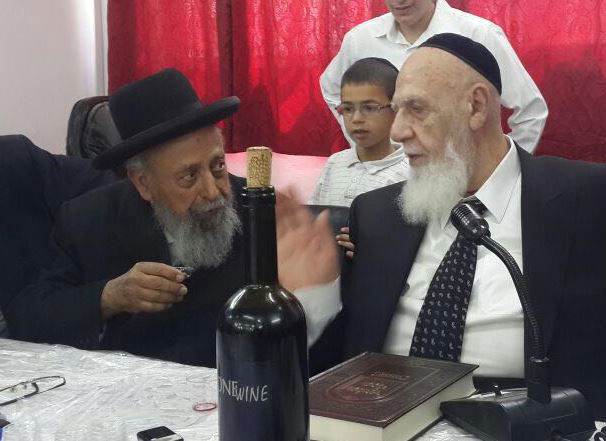 גדולי ישראל: "להעתיר בתפילה בפתיחת ההיכל"