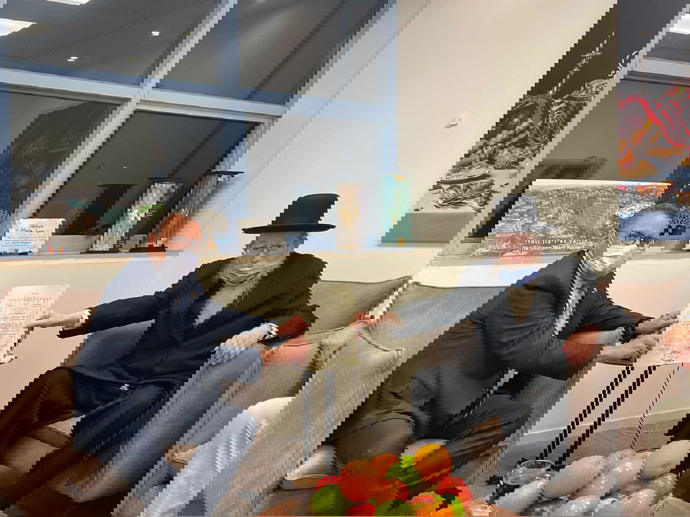 גור קיבלו טופס 4 - לבית הכנסת הגדול בעולם