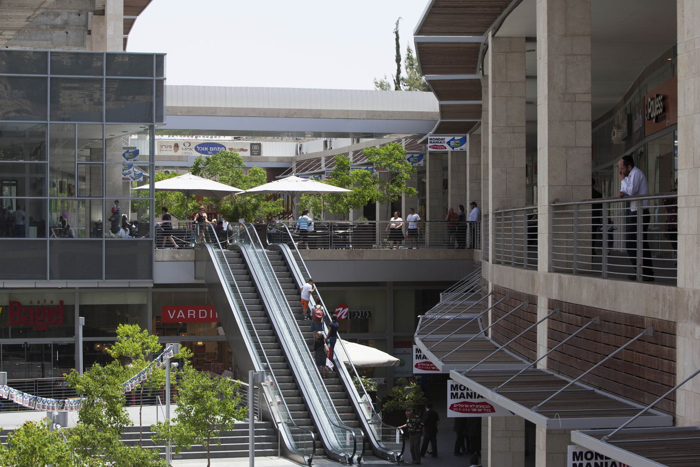 קניון רמות. ארכיון