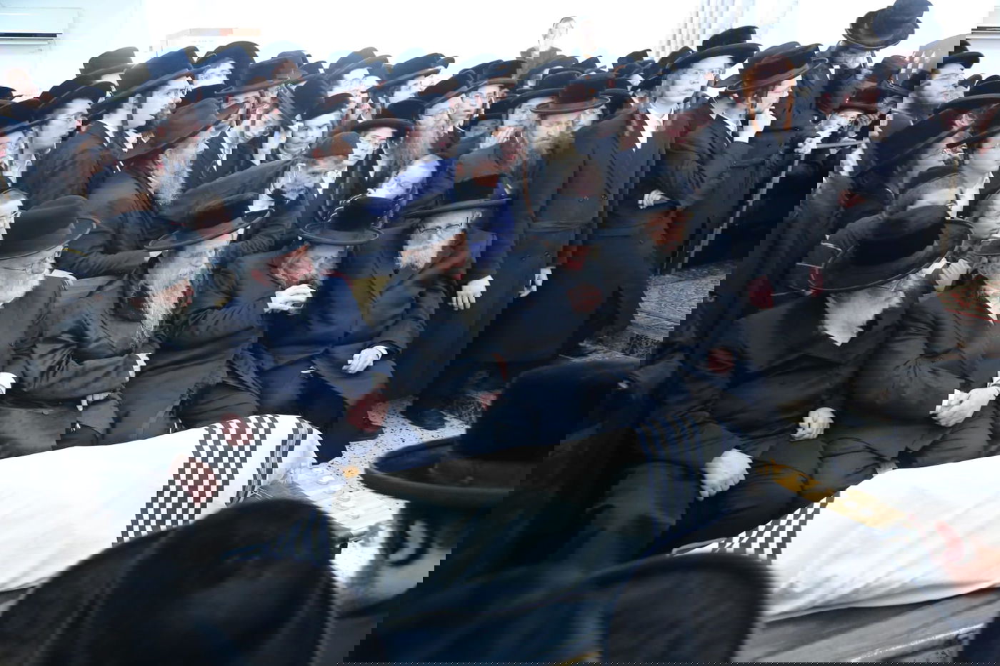 מאות ליוו למנוחות את הגאב"ד הגרי"ח שיינפלד זצ"ל