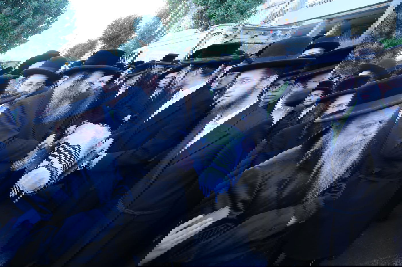 מאות ליוו למנוחות את הגאב"ד הגרי"ח שיינפלד זצ"ל