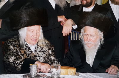 הגרי"ח שיינפלד זצ"ל עם האדמו"ר מקאליב זצ"ל