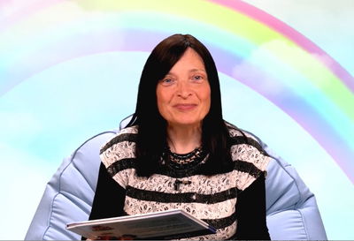 סיפור לילדים שהיצירות שלהם נזרקות • צפו