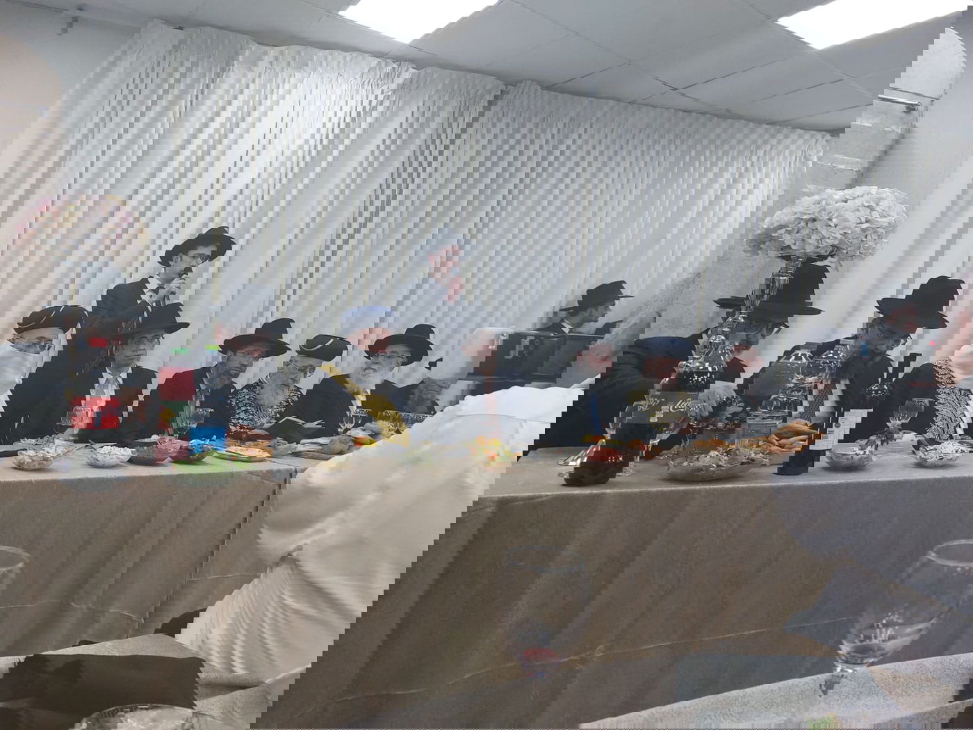 תיעוד: שמחת אירוסי נכד הראשונים לציון