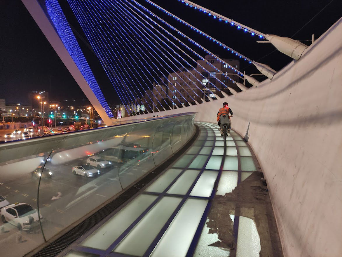 גשר המיתרים - שלא מסתפק ב-245 מיליון שקלים