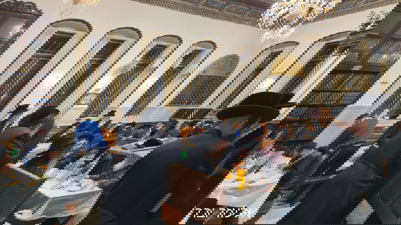 ביום ההילולא: החסידים התוועדו בבית הכנסת המיתולוגי